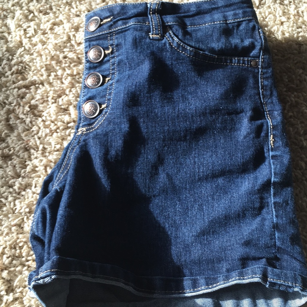 Vintage high waisted jean shorts